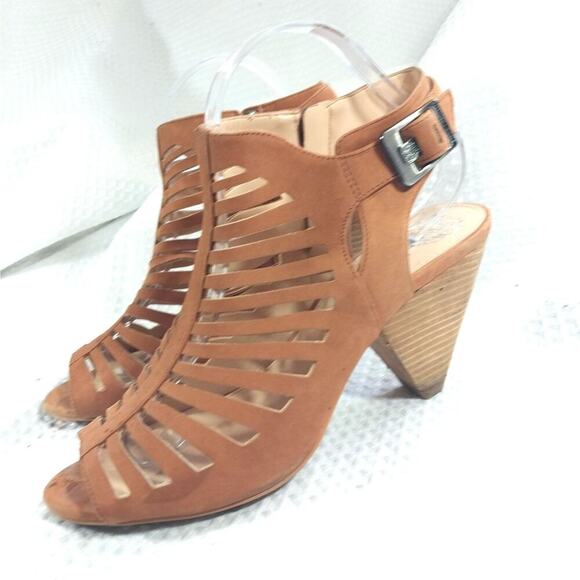 VINCE CAMUTO! FAWN BEIGE/TAN VEGAN SUEDE LEATHER LADDER FRONT HEELS! SZ 10M - Picture 1 of 11